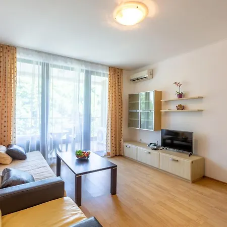 Apartment Mirage Of A *